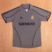 Camiseta Retro Real Madrid Tercera 05-06