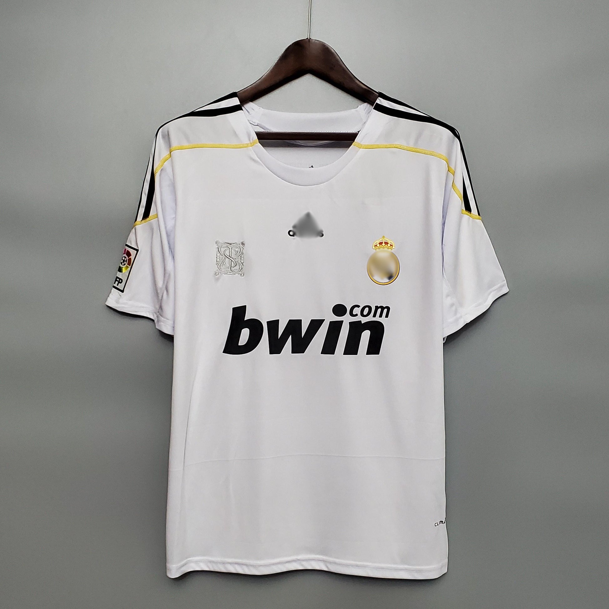 Camiseta Retro Real Madrid Local 09-10 delante