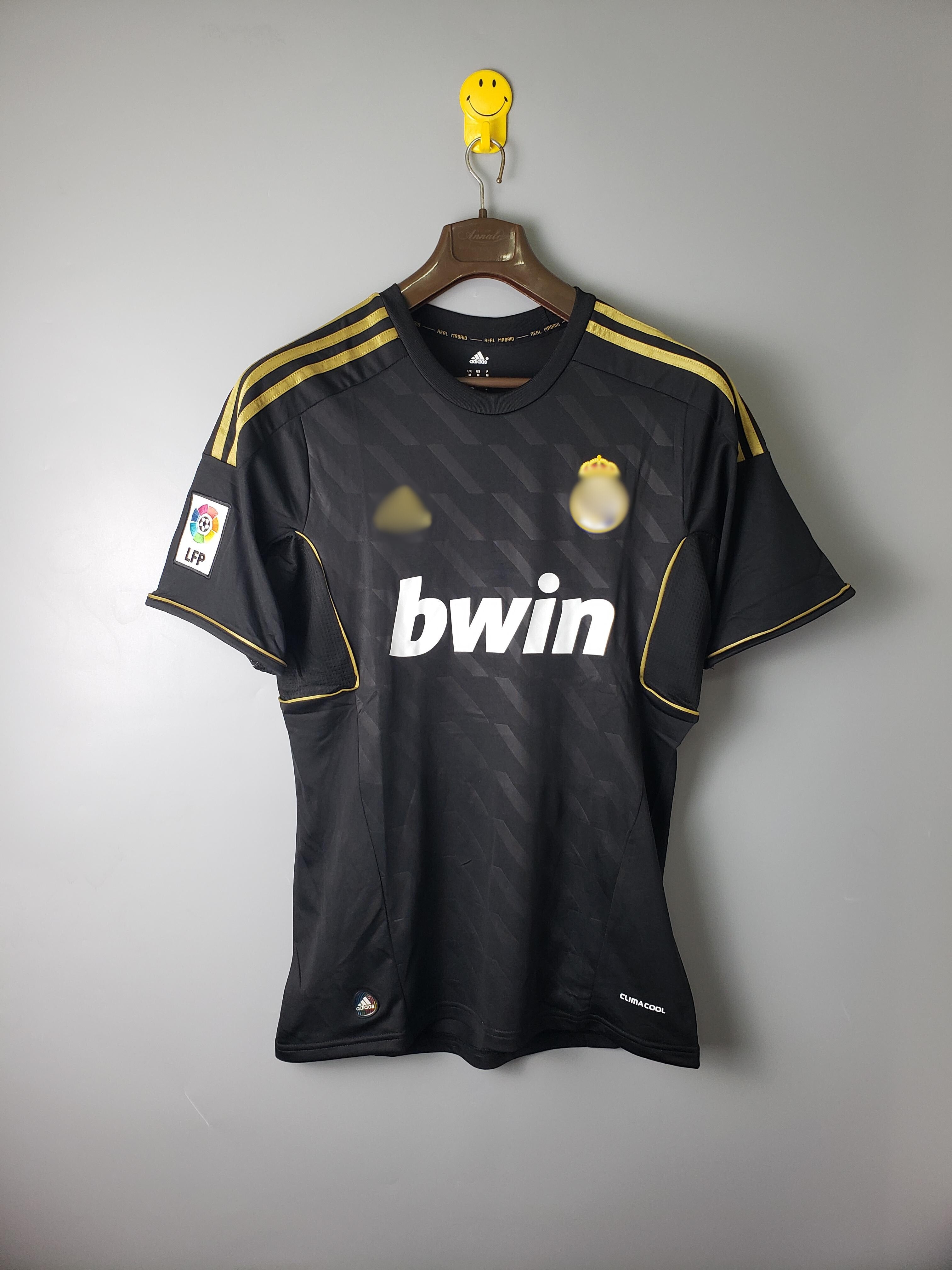 Camiseta Retro Real Madrid Visitante 11-12 delante