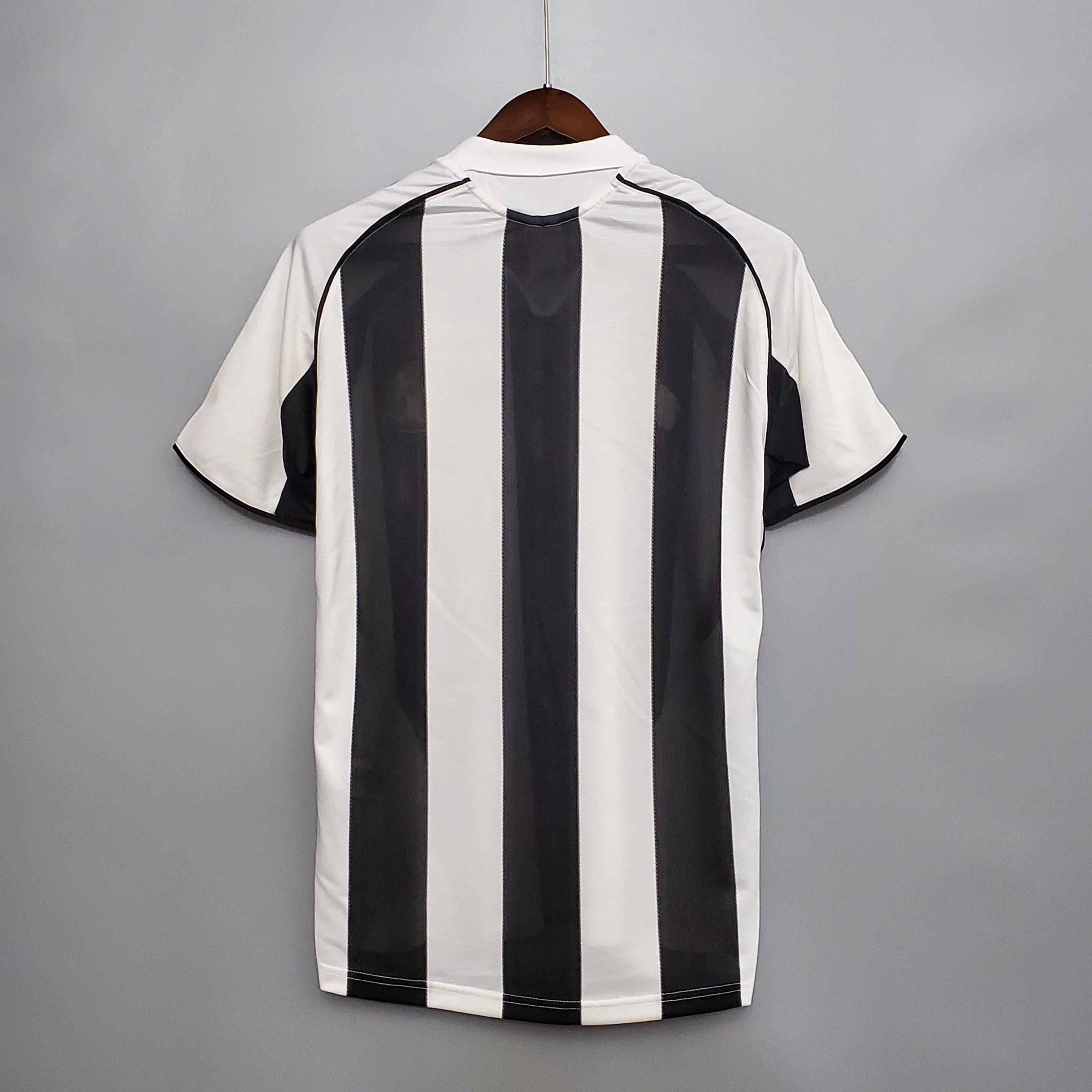 Camiseta Retro Newcastle 05-06