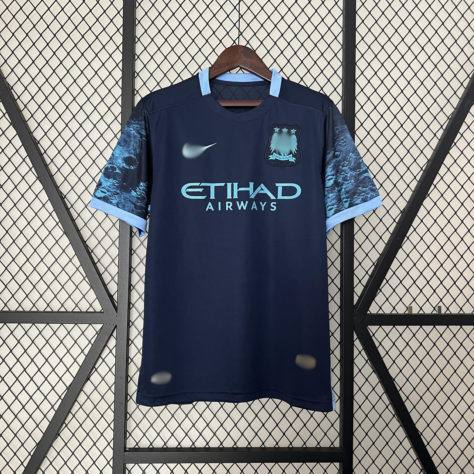 Camiseta Retro Manchester City Visitante 15-16 delante