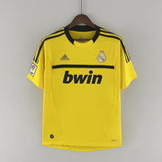 Camiseta Retro Real Madrid Portero Amarilla 11-12 delante