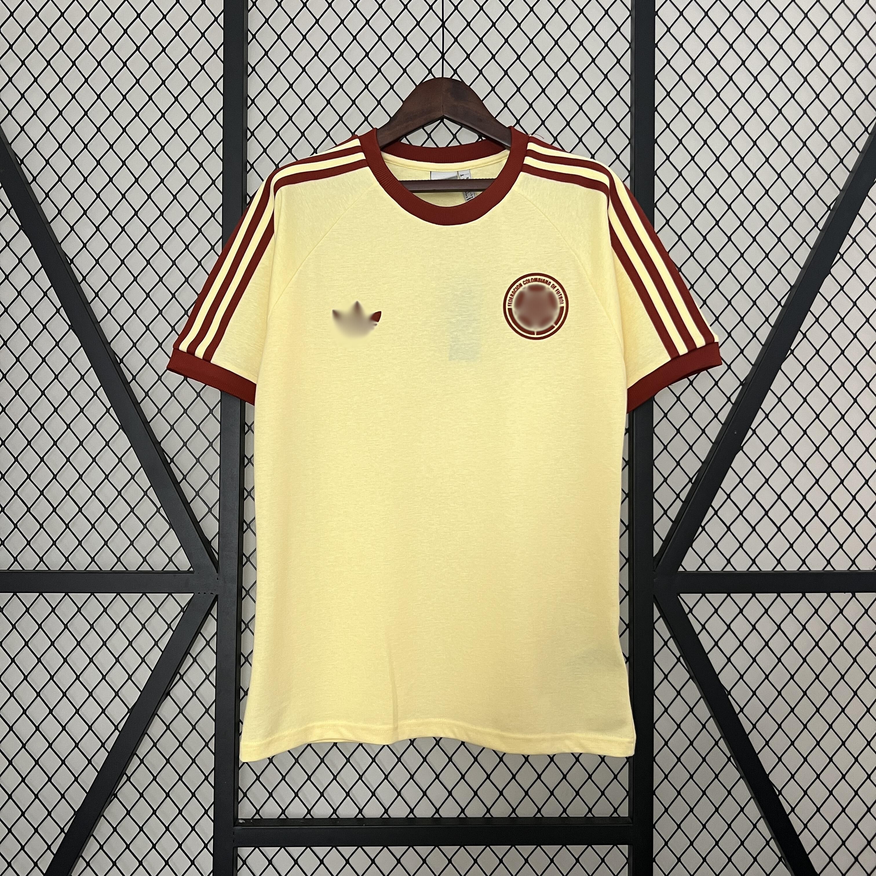 Camiseta Retro Colombia Especial